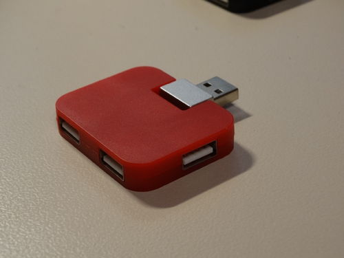 4-fach HUB USB 2.0 Farbe Rot