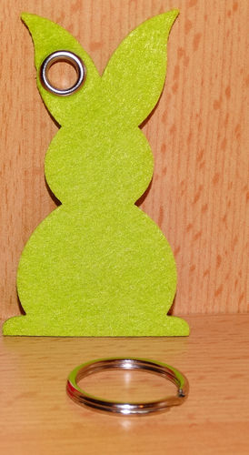 Schlüsselanhänger Hase grün aus Filz Ostern