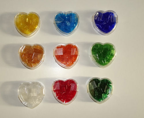 Lena Glasperlen 9 verschiedene Farben etwa 205 Perlen pro Farbe